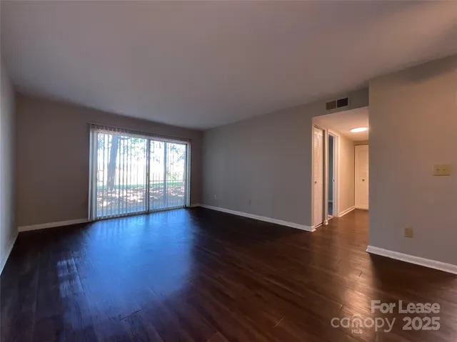 $845 | 338 Orchard Trace Lane, Unit 3, Charlotte, NC 28213