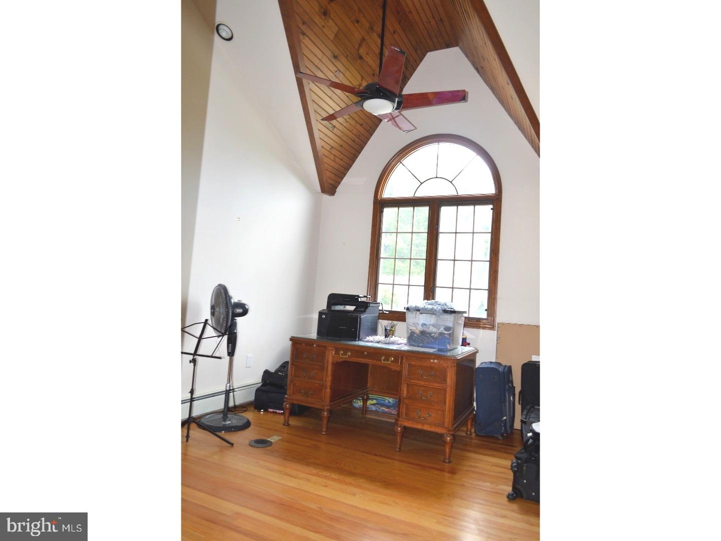462 Doe Run Lane Springfield, PA 19064 - Photo 12 of 25 Office / Study