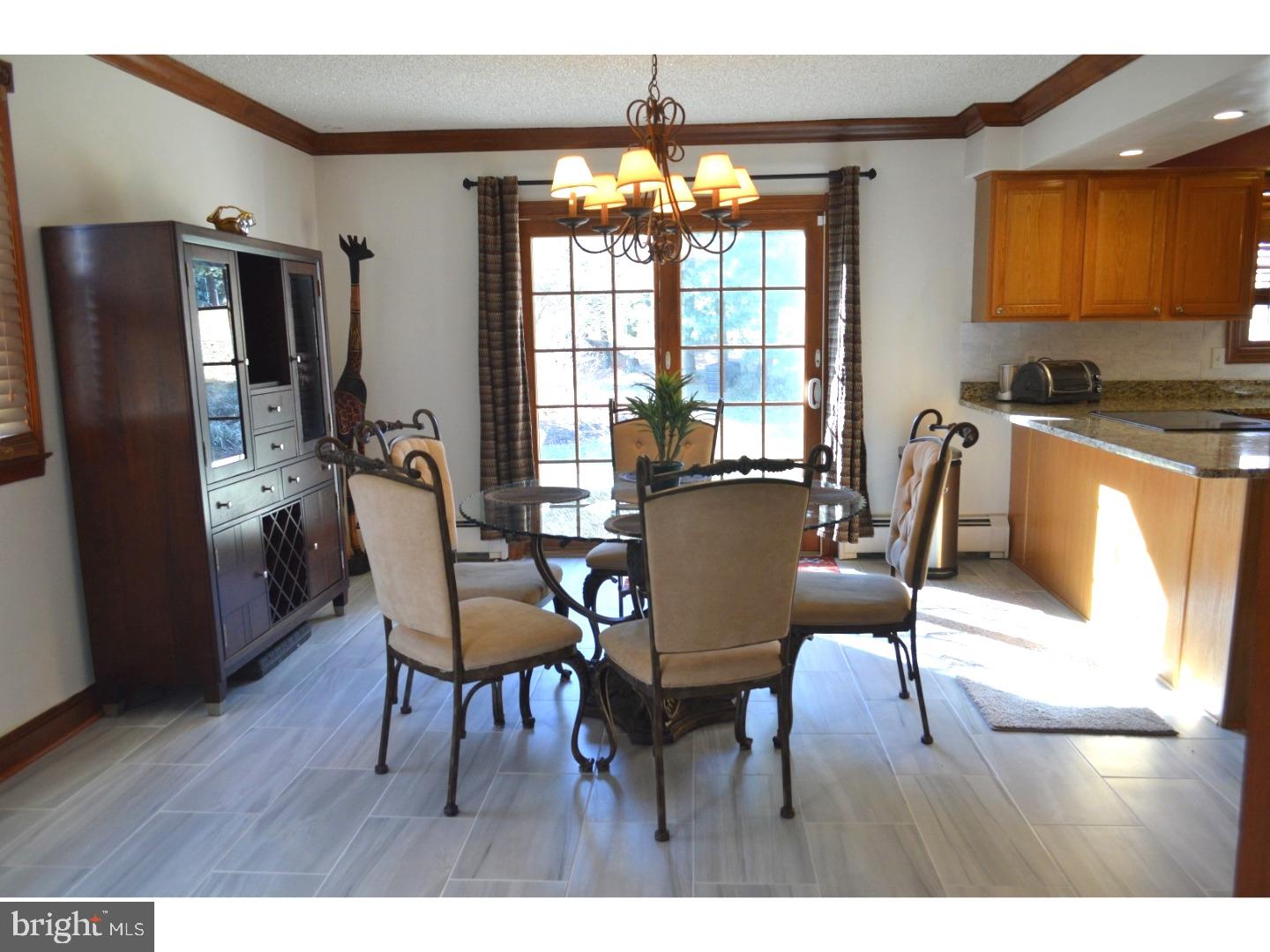 462 Doe Run Lane Springfield, PA 19064 - Photo 5 of 25 Breakfast Room