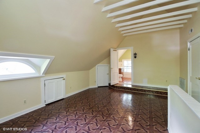 192 Park Avenue Glencoe, IL 60022 - Photo 17 of 24 a view of a hallway with entryway