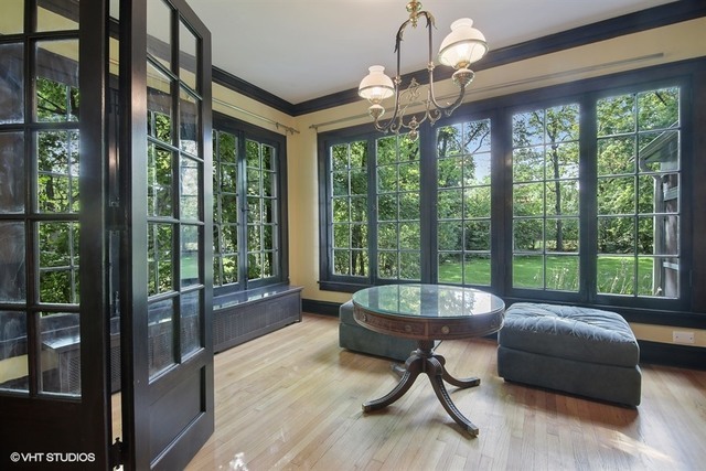 192 Park Avenue Glencoe, IL 60022 - Photo 9 of 24 a living room with furniture and a floor to ceiling window