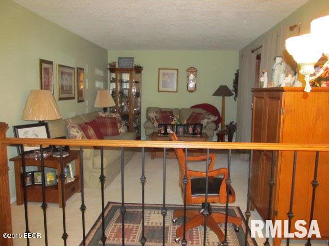 912 Airport Road Mount Vernon, IL 62864 - Photo 4 of 37