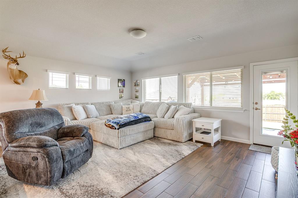 928 Ridgehurst Drive Godley, TX 76044 - Photo 15 of 40