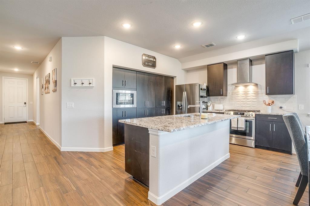 928 Ridgehurst Drive Godley, TX 76044 - Photo 10 of 40