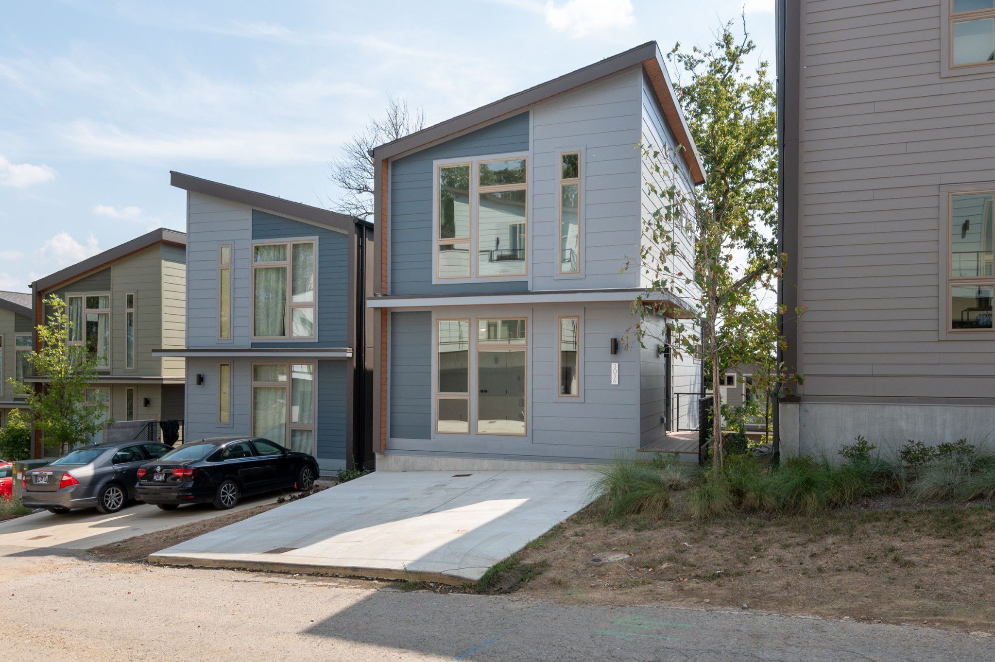 3026 Edwin Street Nashville, TN 37207 - Photo 2 of 48 a view of a car park in front of house