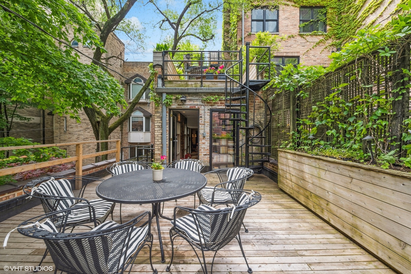 24 East Division Street Chicago, IL 60610 - Photo 2 of 52