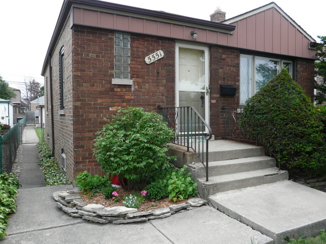 5551 South Kenneth Avenue Chicago, IL 60629 - Photo 2 of 13