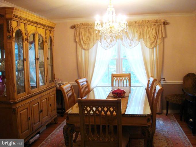 8302 Lindside Way Springfield, VA 22153 - Photo 2 of 21 Dining Room