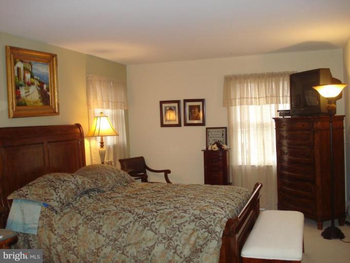 8302 Lindside Way Springfield, VA 22153 - Photo 8 of 21 Master Bedroom