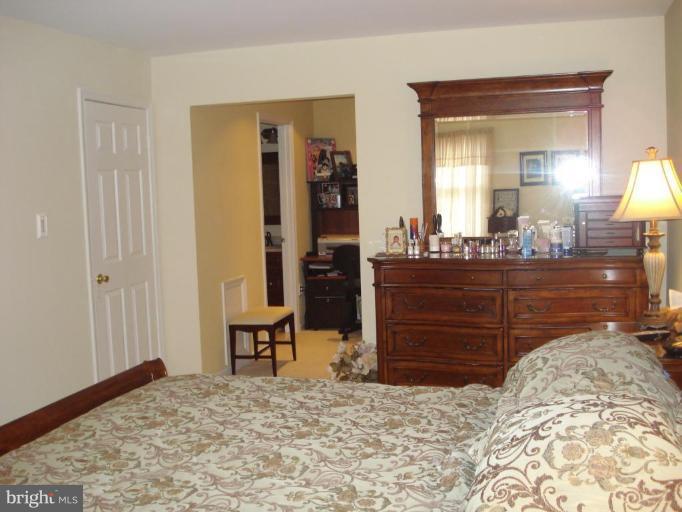 8302 Lindside Way Springfield, VA 22153 - Photo 9 of 21 Master Bedroom #2