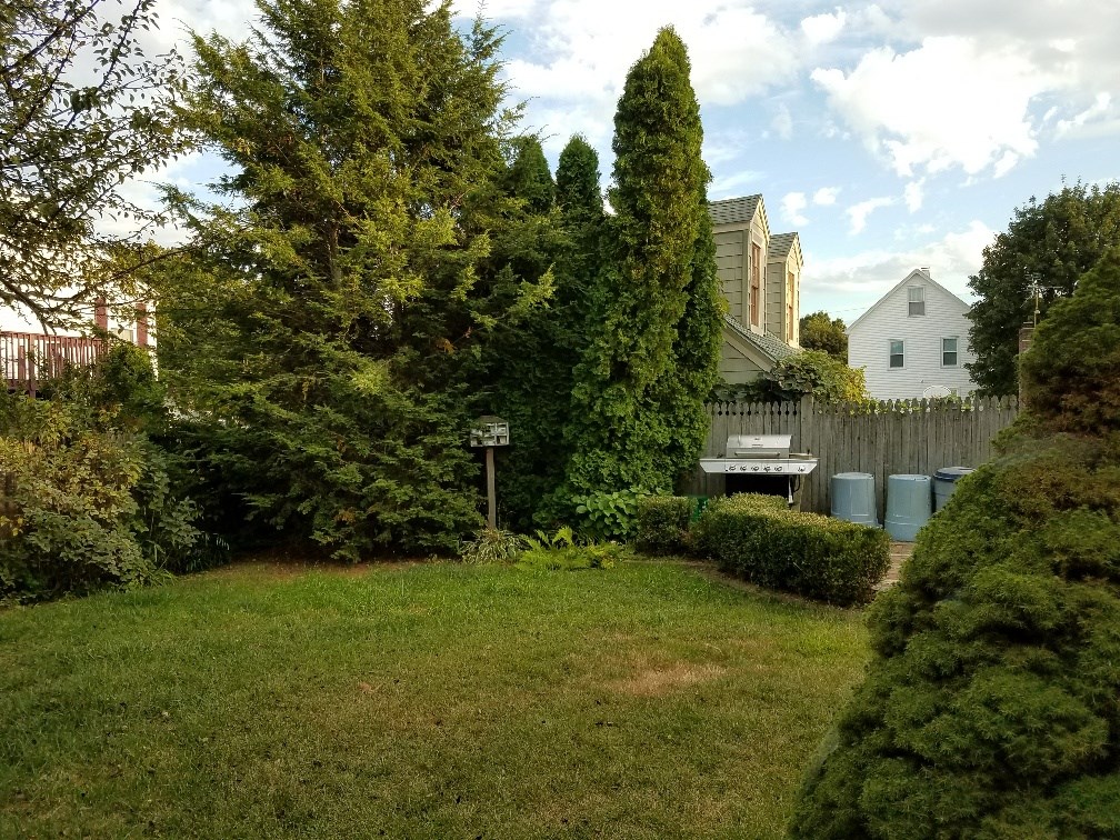 148 Bloomfield Street Pawtucket, RI 02861 - Photo 3 of 19 Gallery Image 3