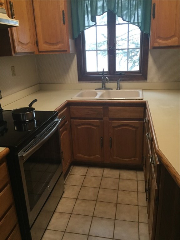 148 Bloomfield Street Pawtucket, RI 02861 - Photo 4 of 19 Gallery Image 4