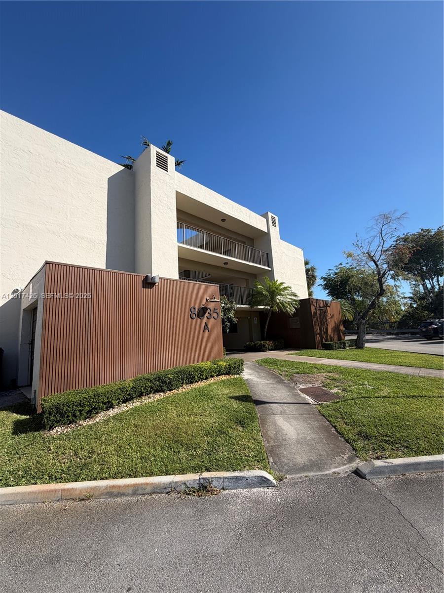 8035 Southwest 107th Avenue, Unit 203 Miami, FL 33173 - Photo 1 of 7