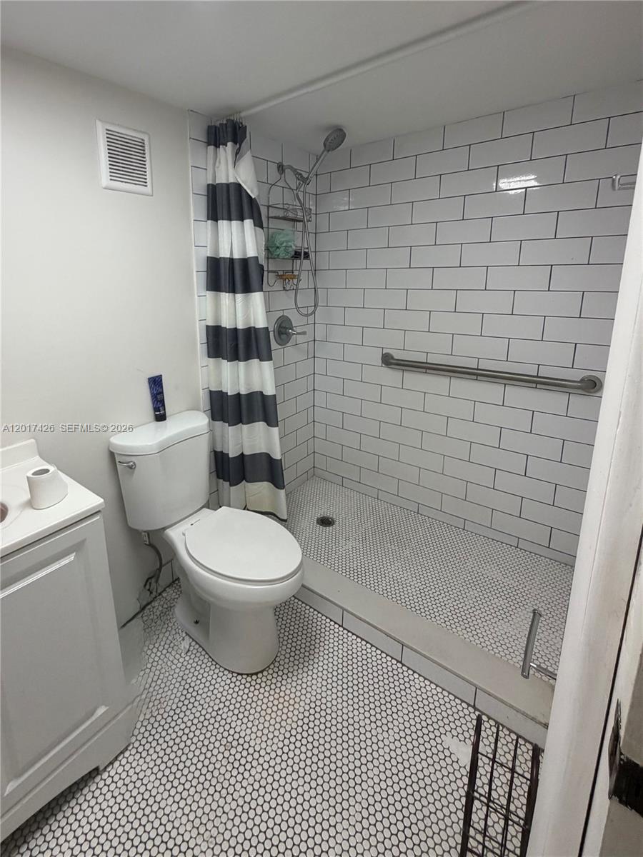 8035 Southwest 107th Avenue, Unit 203 Miami, FL 33173 - Photo 6 of 7
