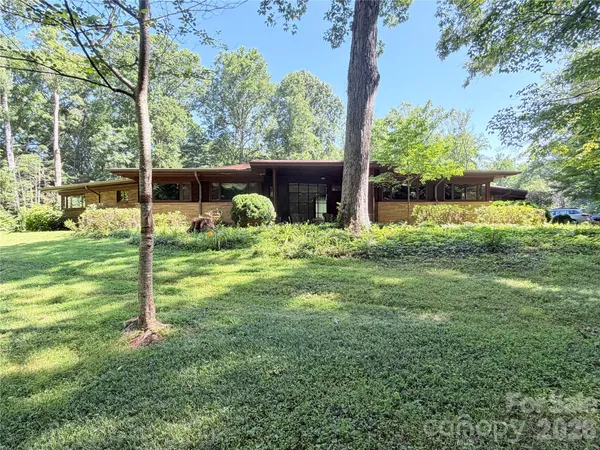 $750,000 | 800 West 7th Street, Newton, NC 28658