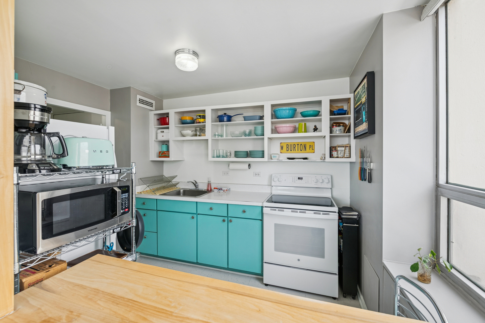 70 West Burton Place, Unit 2001F Chicago, IL 60610 - Photo 13 of 22