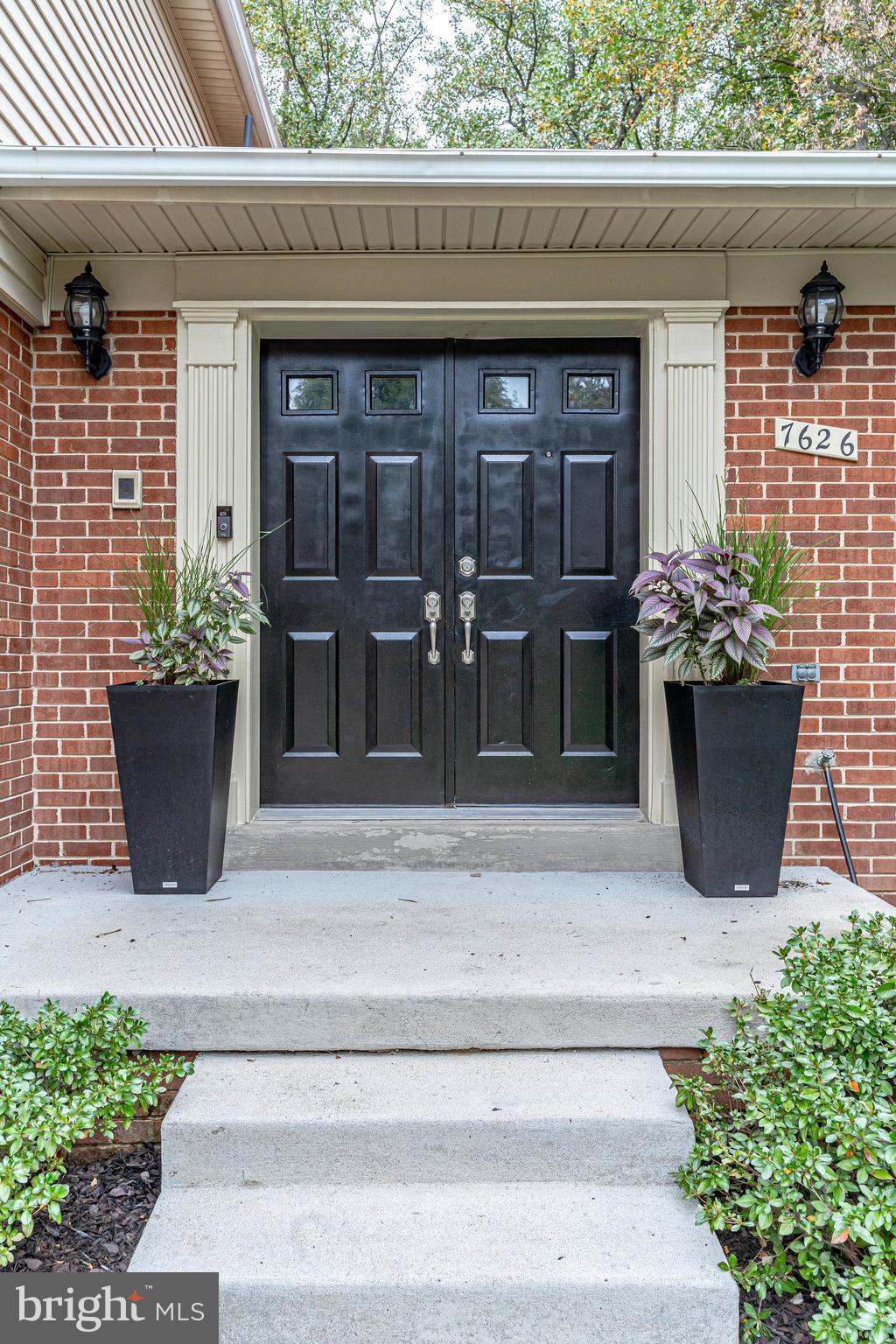 7626 Chancellor Way Springfield, VA 22153 - Photo 4 of 38 Gallery Image 4