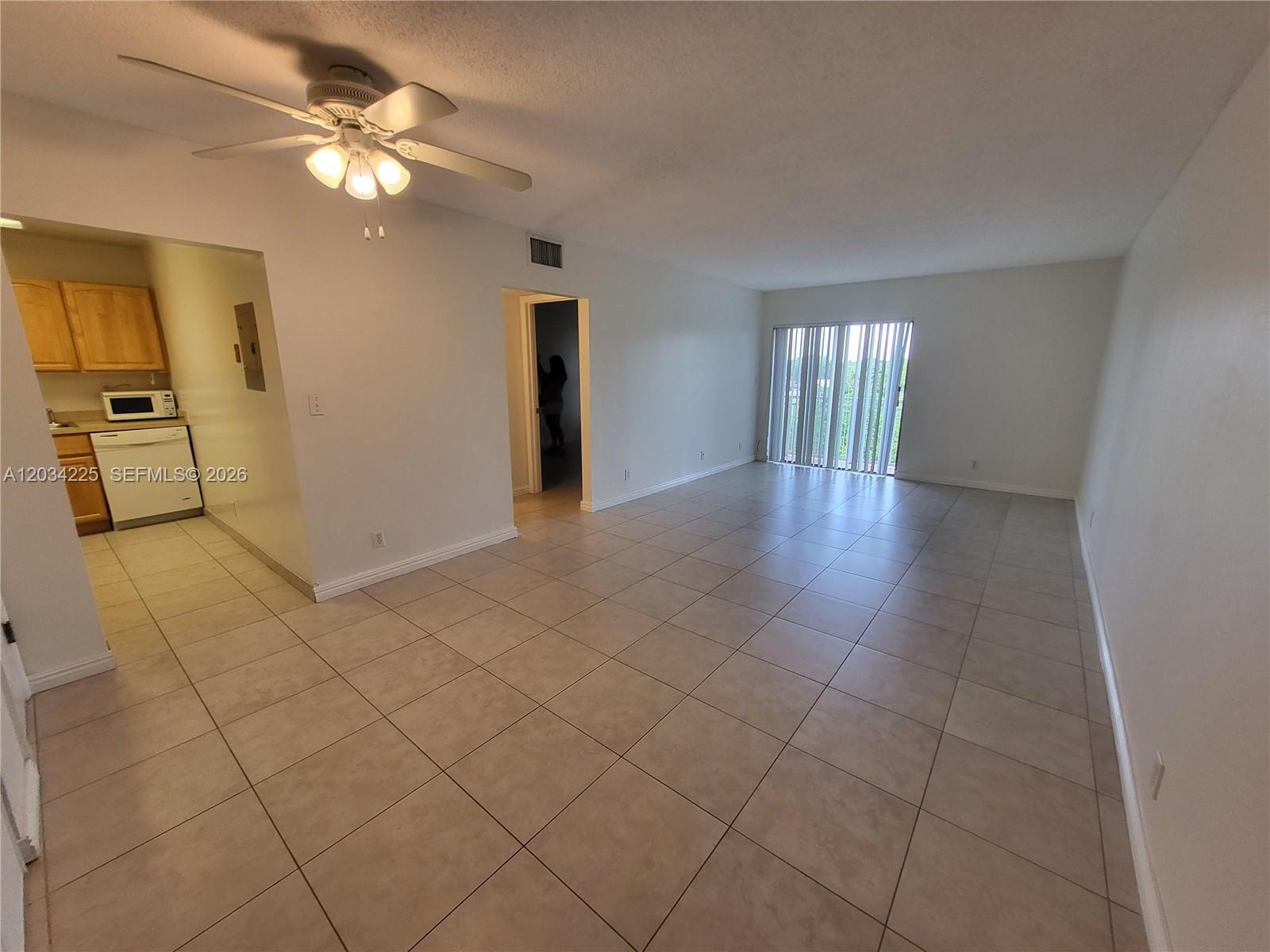 405 South Pine Island Road, Unit 406D Plantation, FL 33324 - Photo 2 of 12