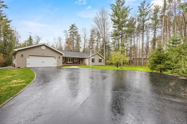 $479,900 | 4775 Pine Ridge Trail, Abrams, WI 54101