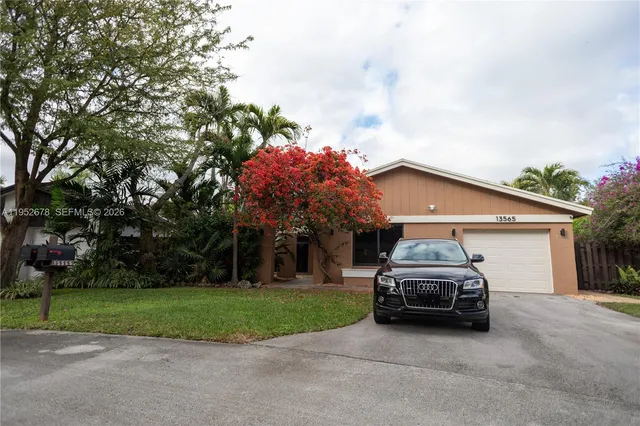 $4,100 | 13565 Southwest 116th Terrace, Miami, FL 33186