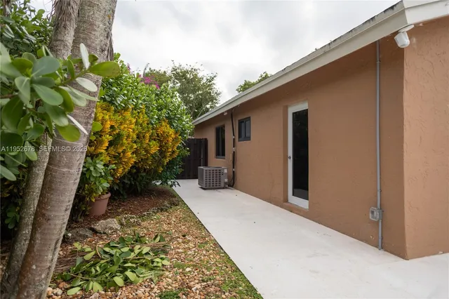 $4,100 | 13565 Southwest 116th Terrace, Miami, FL 33186