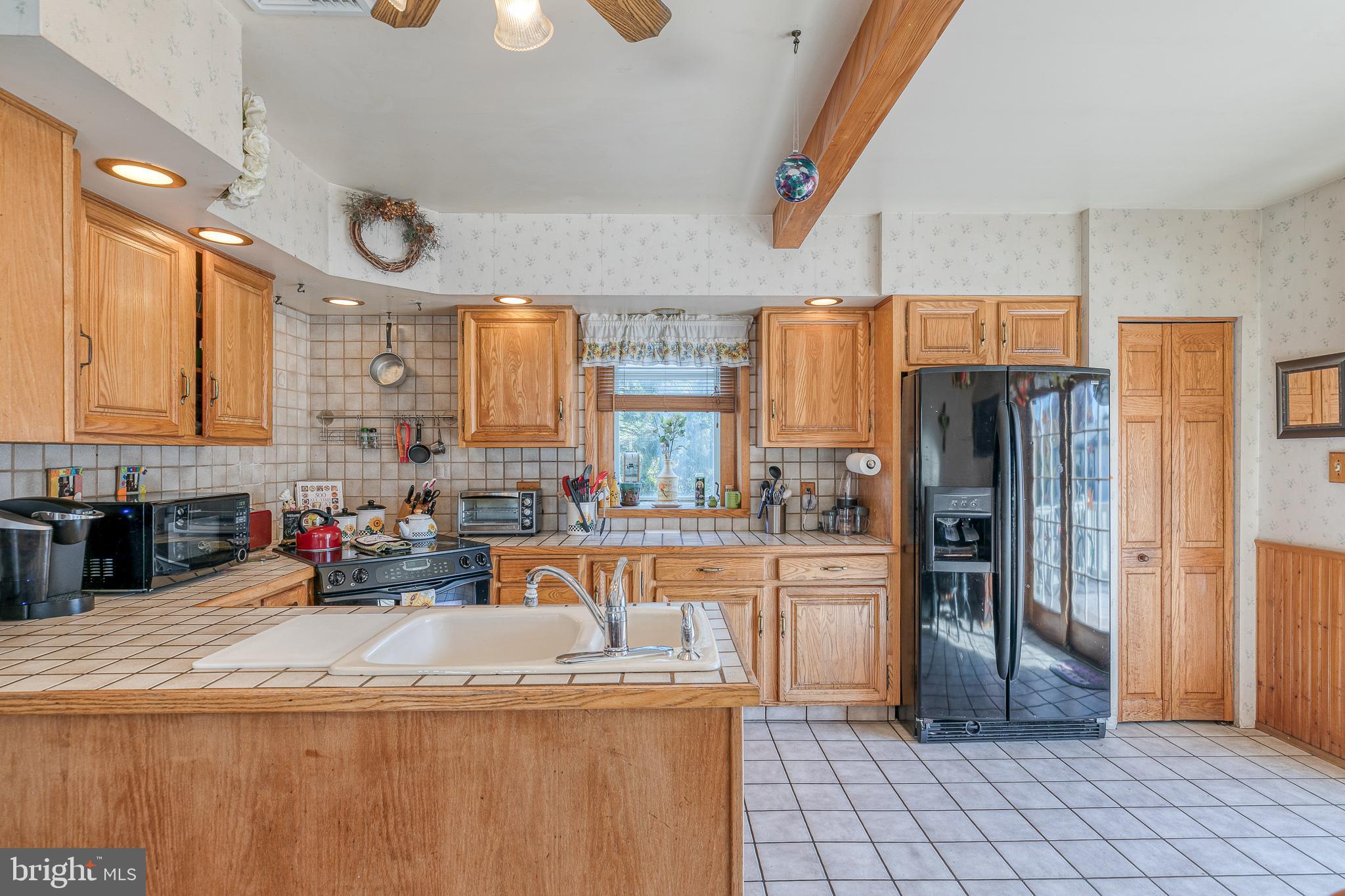 3332 Welsh Road Philadelphia, PA 19136 - Photo 17 of 49 Litchen