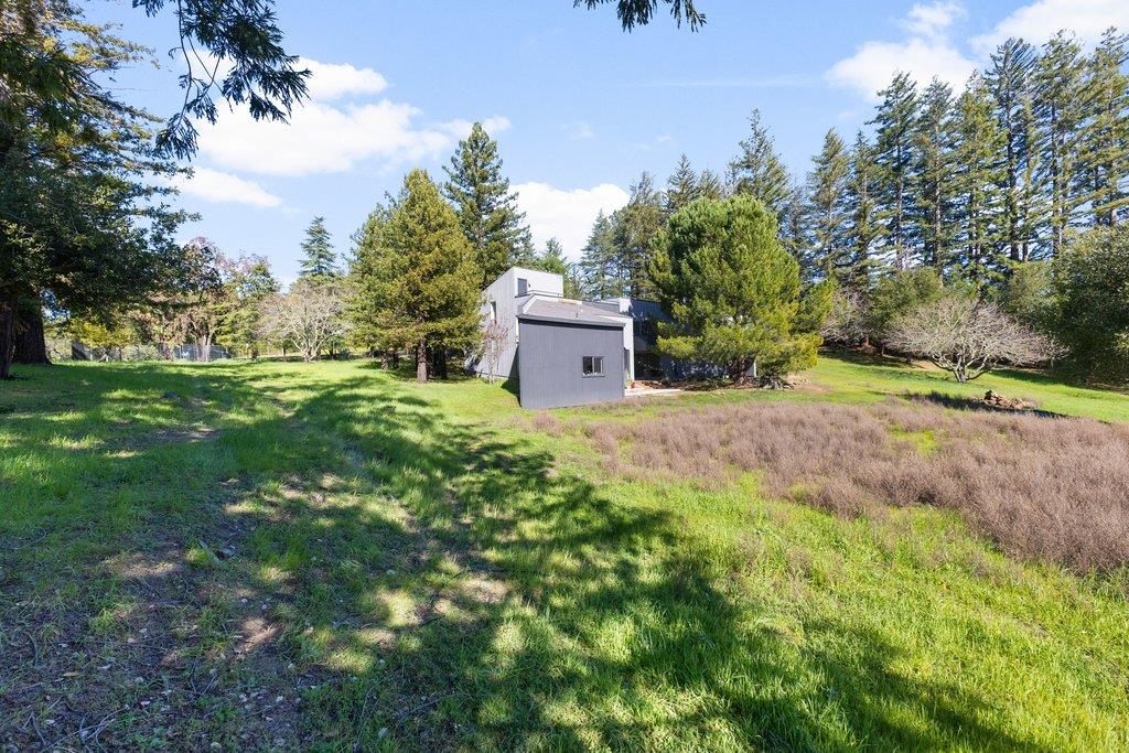 27600 Altamont Road Los Altos Hills, CA 94022 - Photo 14 of 37