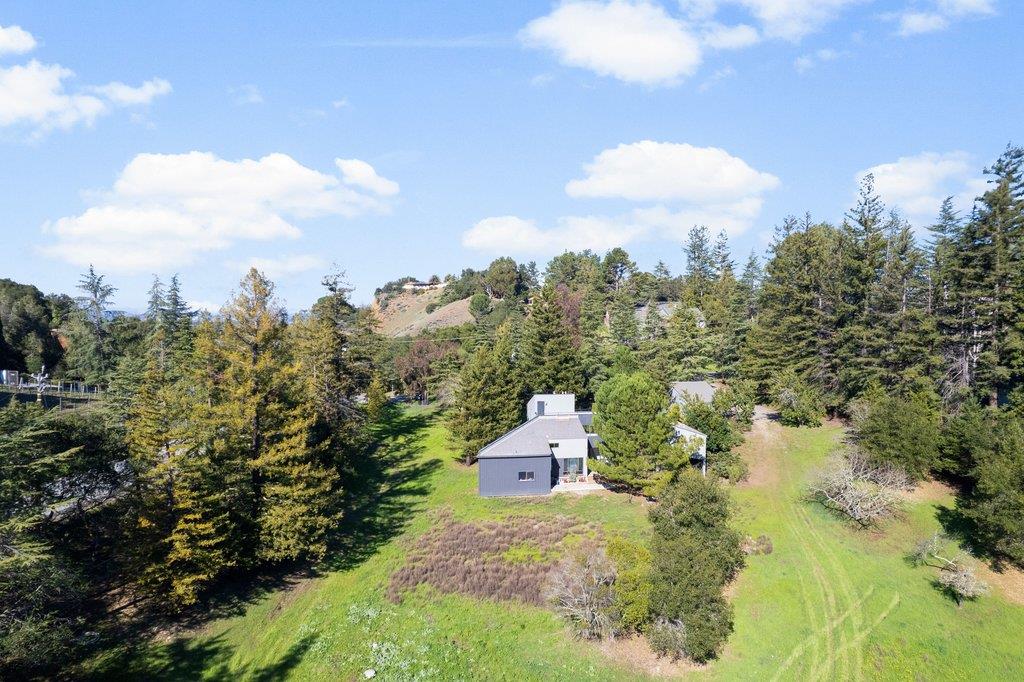 27600 Altamont Road Los Altos Hills, CA 94022 - Photo 21 of 37