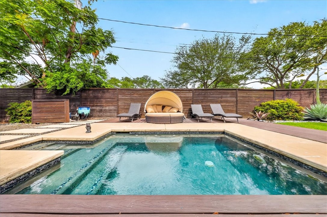 442 Bermuda Place Corpus Christi, TX 78411 - Photo 32 of 40 Spool-pool/spa/hot tub