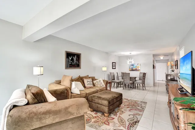 $185,000 | 1435 Southwest 27th Avenue, Unit 101, Delray Beach, FL 33445