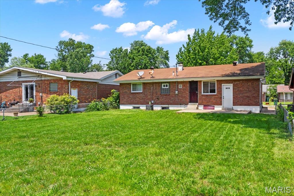 912 Lebon Drive St. Louis, MO 63137 - Photo 13 of 14