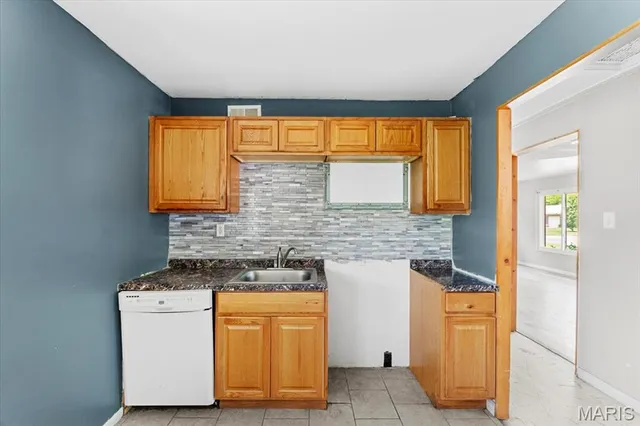 $85,000 | 912 Lebon Drive, St. Louis, MO 63137