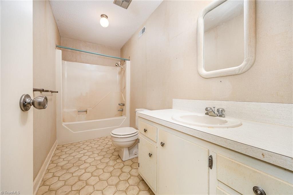 1430 Chesterfield Road Lewisville, NC 27023 - Photo 33 of 39 Gallery Image 33
