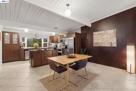 $1,795,000 | 5842 Highwood Road, Castro Valley, CA 94552