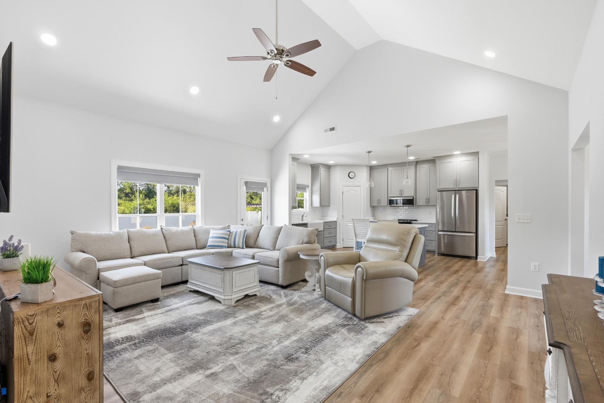 181 Spry Way Killen, AL 35645 - Photo 4 of 23