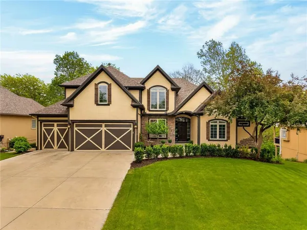 $750,000 | 8829 North Glenwood Avenue, Kansas City, MO 64157