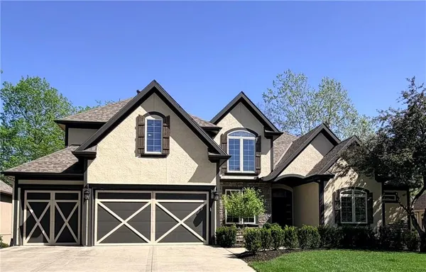 $750,000 | 8829 North Glenwood Avenue, Kansas City, MO 64157