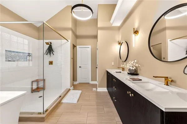 $750,000 | 8829 North Glenwood Avenue, Kansas City, MO 64157