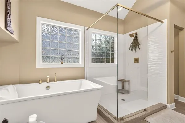 $750,000 | 8829 North Glenwood Avenue, Kansas City, MO 64157