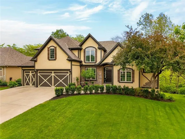 $750,000 | 8829 North Glenwood Avenue, Kansas City, MO 64157