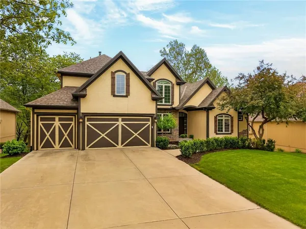 $750,000 | 8829 North Glenwood Avenue, Kansas City, MO 64157