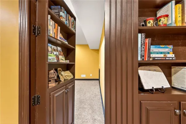 $750,000 | 8829 North Glenwood Avenue, Kansas City, MO 64157