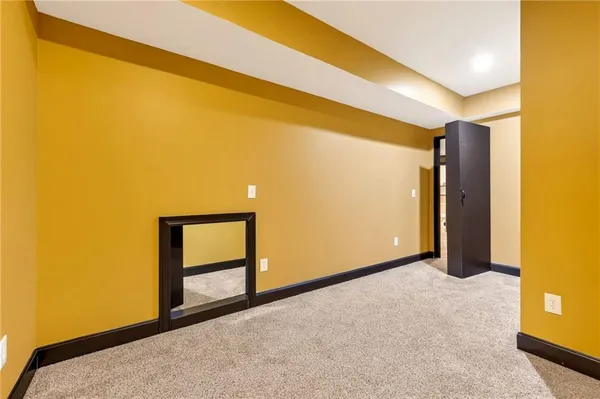 $750,000 | 8829 North Glenwood Avenue, Kansas City, MO 64157