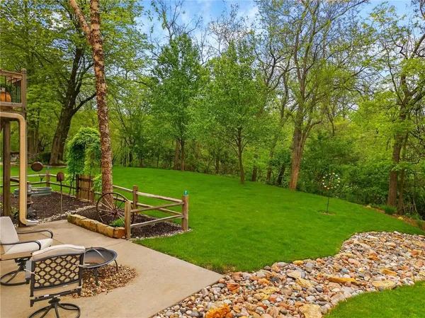 $750,000 | 8829 North Glenwood Avenue, Kansas City, MO 64157