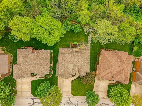 $750,000 | 8829 North Glenwood Avenue, Kansas City, MO 64157