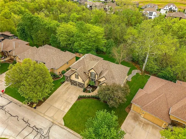 $750,000 | 8829 North Glenwood Avenue, Kansas City, MO 64157