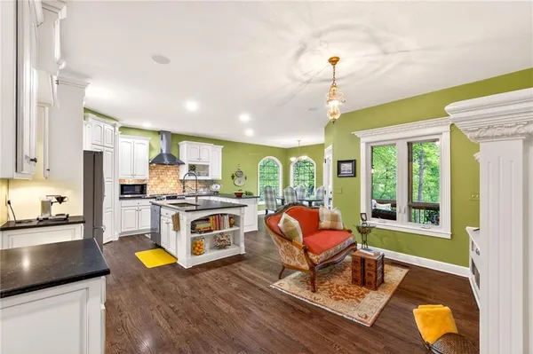 $750,000 | 8829 North Glenwood Avenue, Kansas City, MO 64157