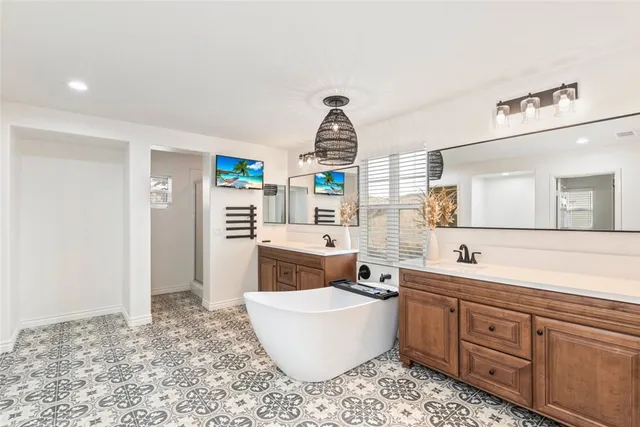 $1,250,000 | 4365 Cabot Drive, Corona, CA 92883