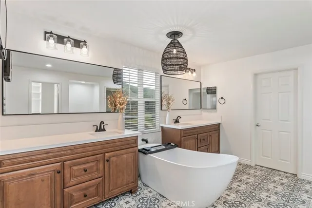 $1,250,000 | 4365 Cabot Drive, Corona, CA 92883