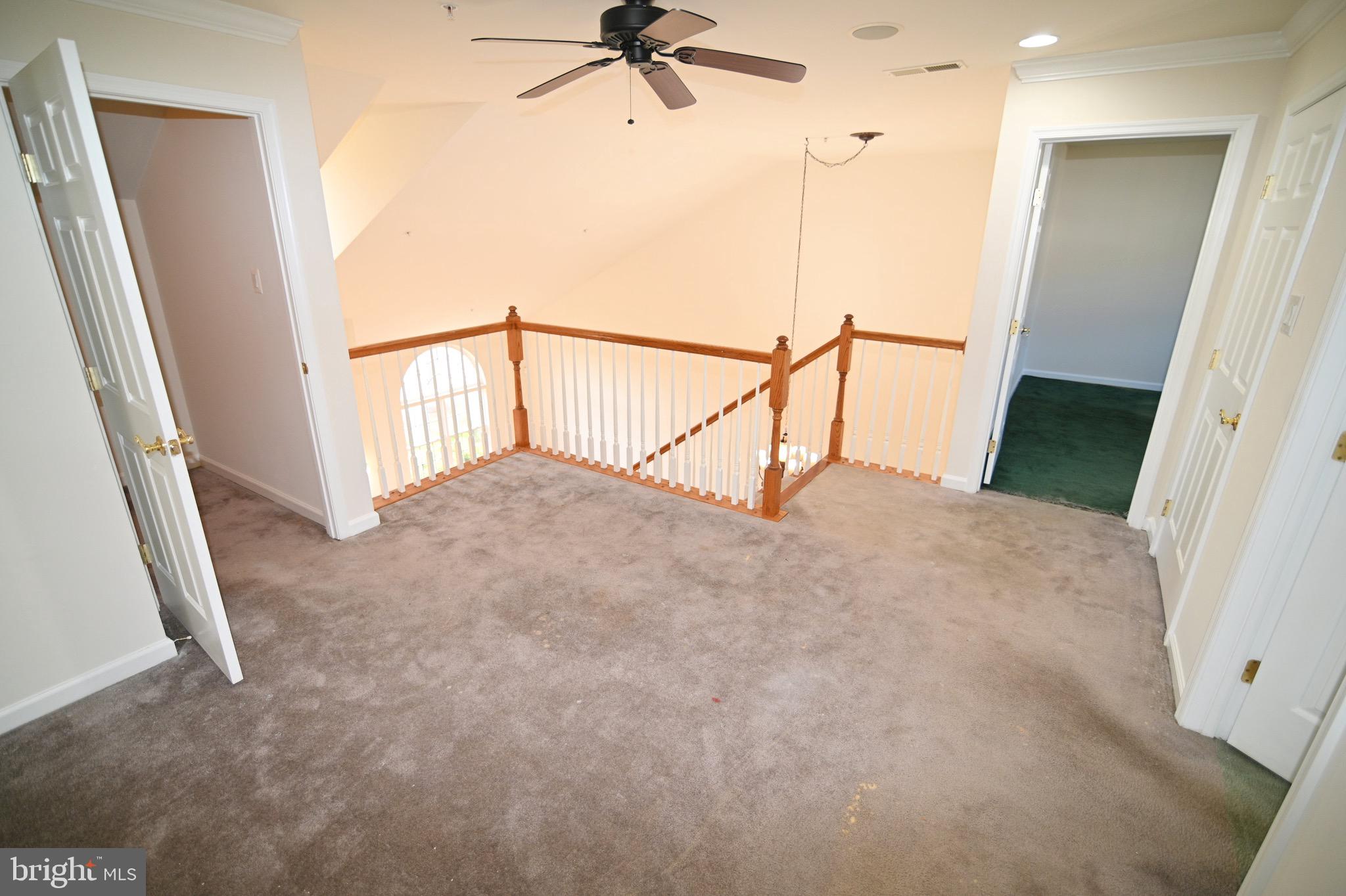 9802 Hillandale Way, Unit 23 Bowie, MD 20721 - Photo 18 of 28 Upper Level Foyer